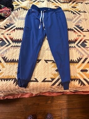 Figs Women's Royal Blue Skinny Scrub Jogger Pants
